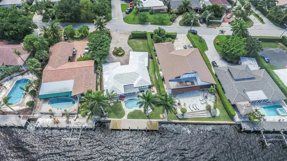 3 bedroom 3 bath Residential for sale at 412 SE 28th Avenue, Pompano Beach FL 33062