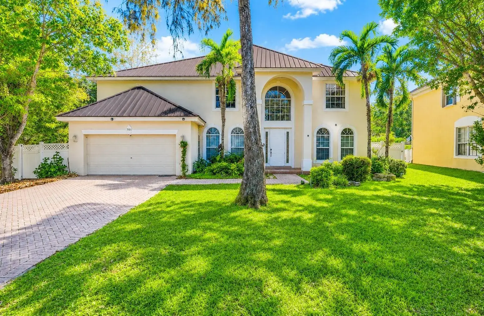 5 bedroom 3 bath Residential for sale at 9526 NW 52nd Place, Coral Springs FL 33076