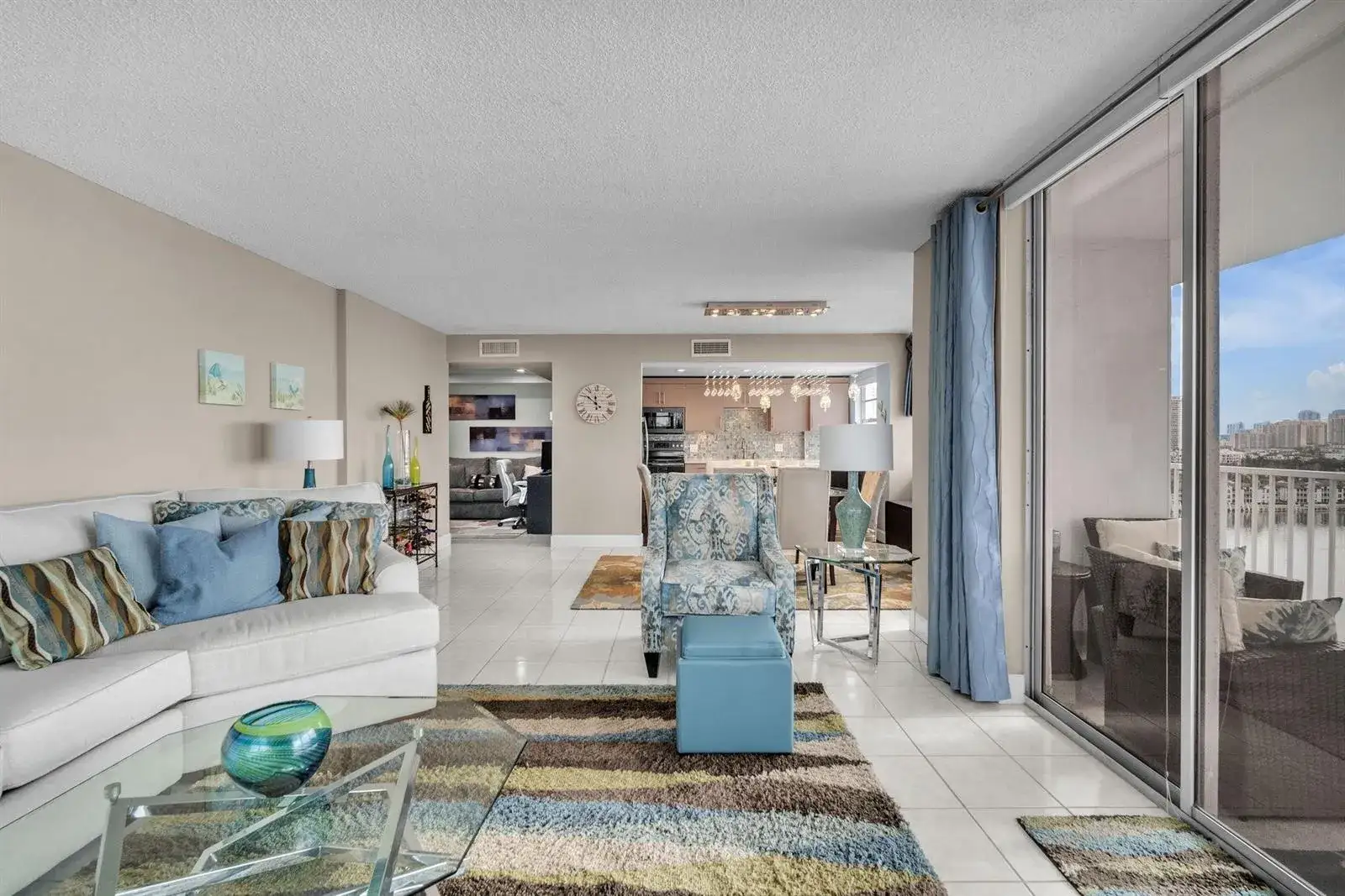 2 bedroom 2 bath Residential for sale at 2801 NE 183rd Street # 1417w, Aventura FL 33160