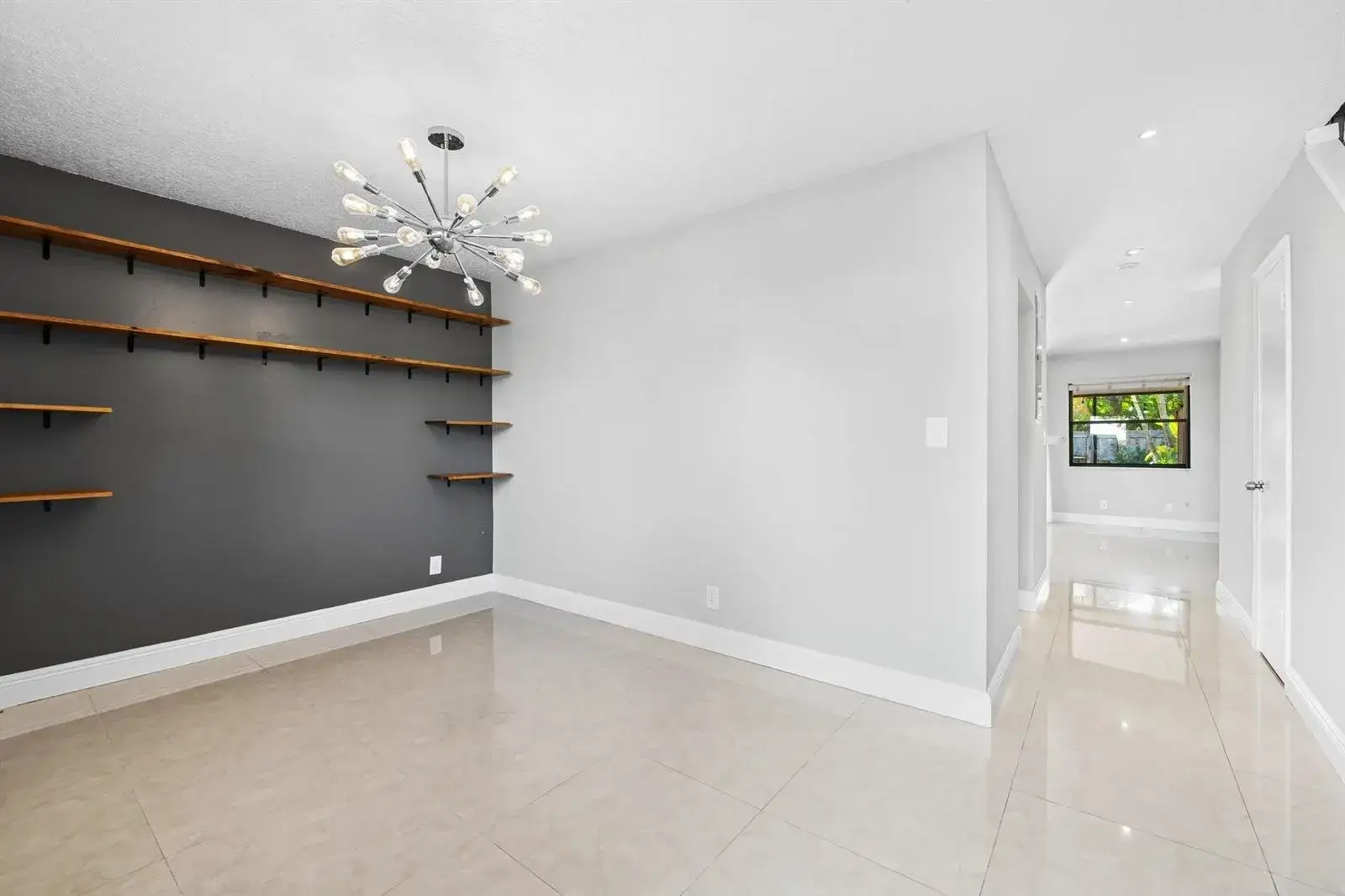 2 bedroom 2 bath Residential for sale at 2127 NE 11th Avenue, Wilton Manors FL 33305