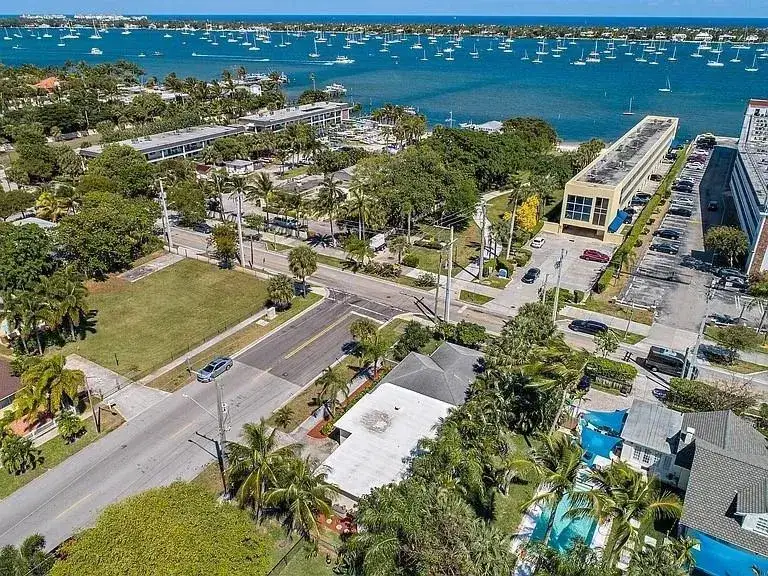 4 bedroom 3 bath Residential for sale at 400 45th Street, West Palm Beach FL 33407