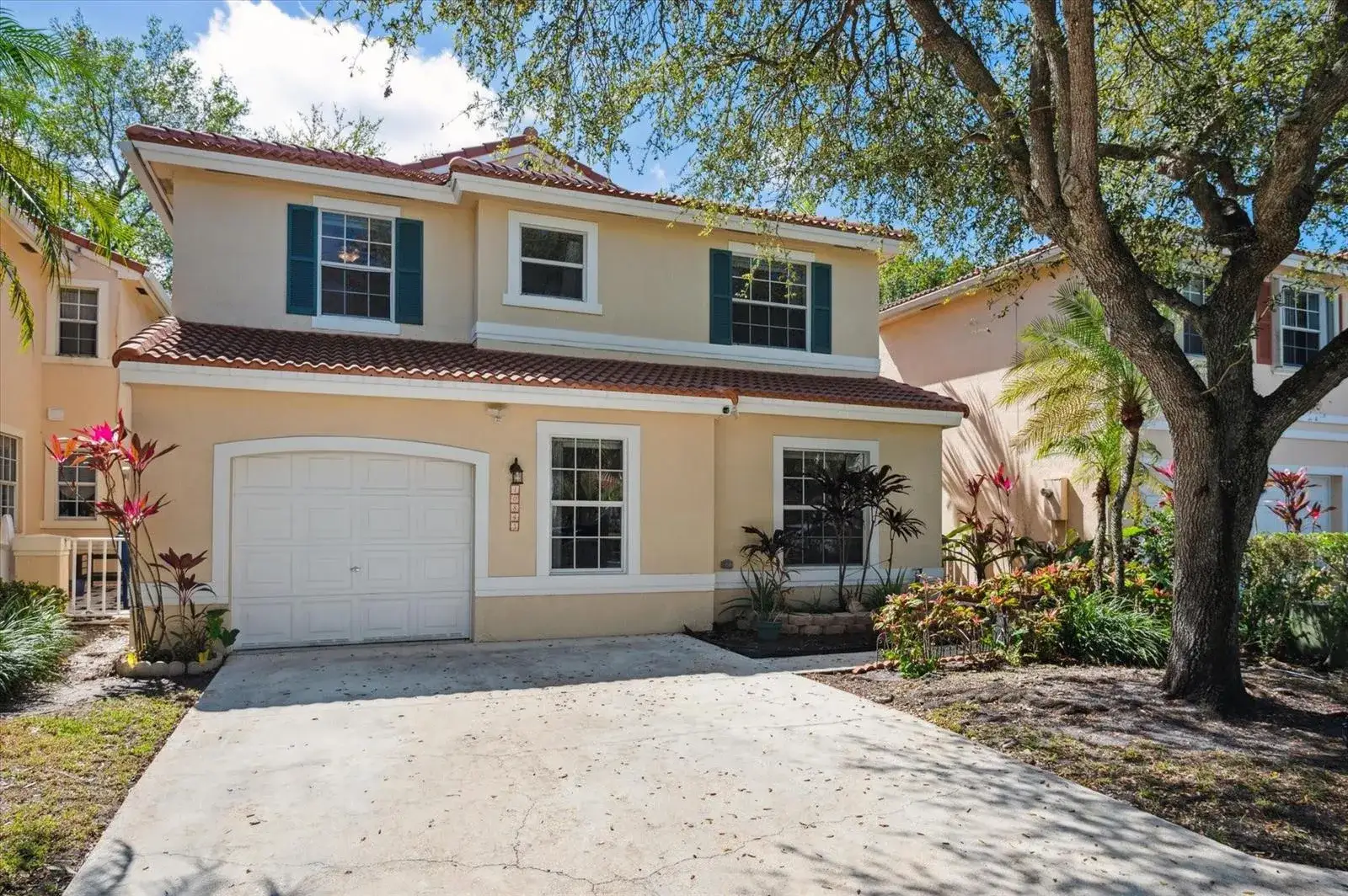 4 bedroom 2 bath Residential for sale at 10845 NW 46th Drive, Coral Springs FL 33076