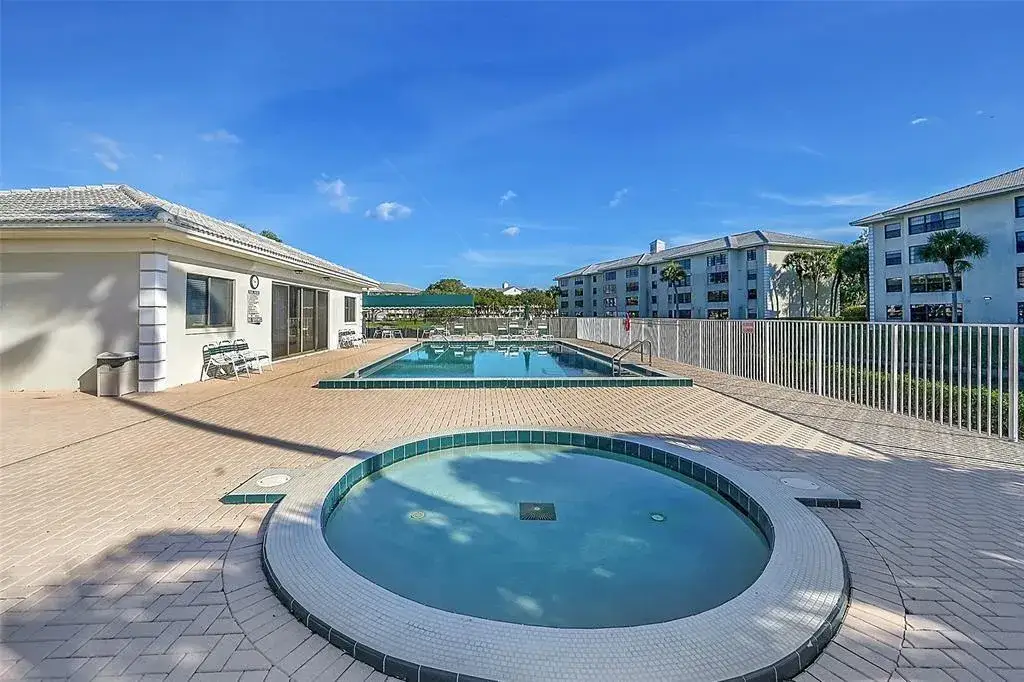 2 bedroom 2 bath Residential for sale at 6109 Balboa Circle # 305, Boca Raton FL 33433