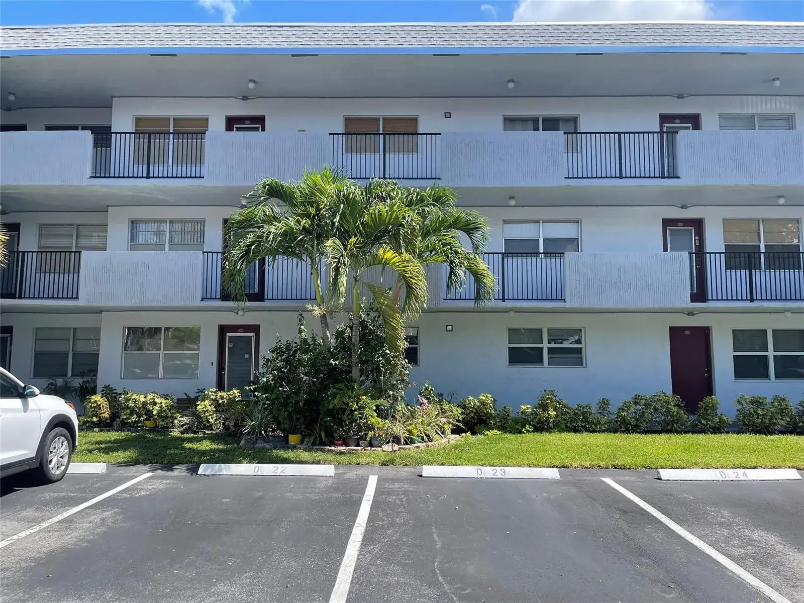 2 bedroom 2 bath Residential for sale at 8405 NW 61st Street # 109, Tamarac FL 33321