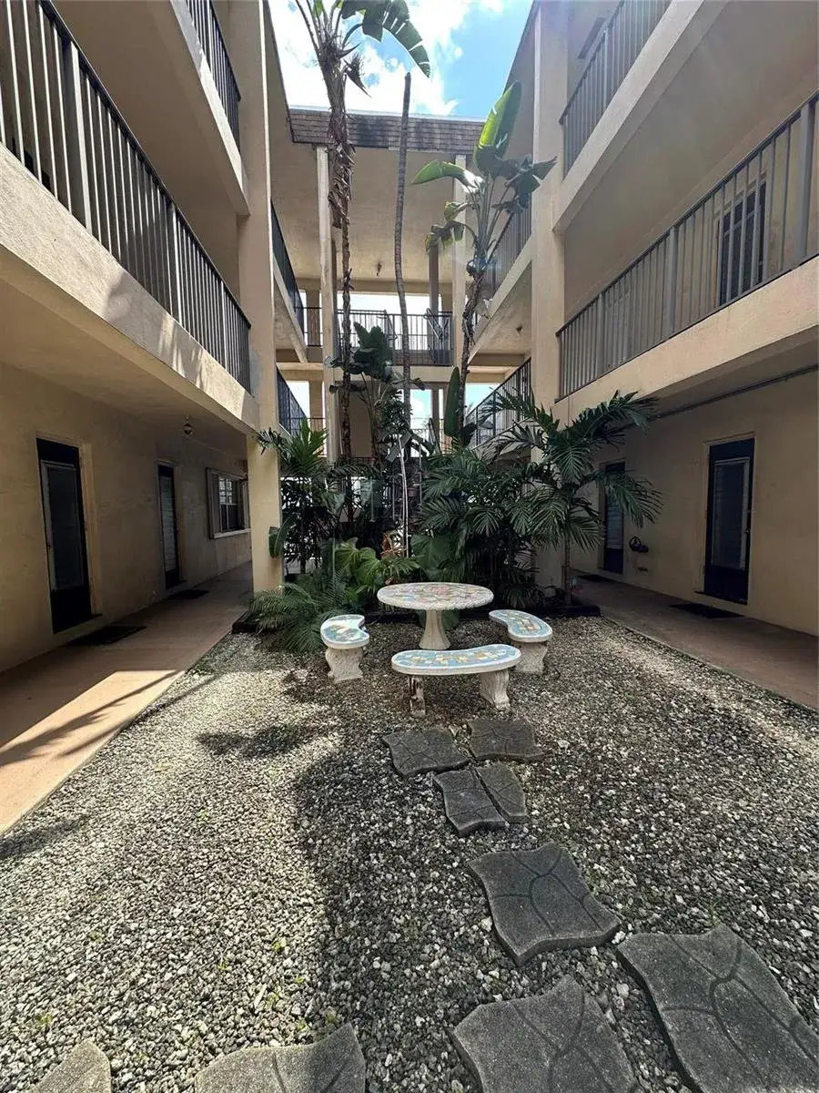 1 bedroom 1 bath Residential for sale at 348 S Federal Highway # 6, Dania Beach FL 33004
