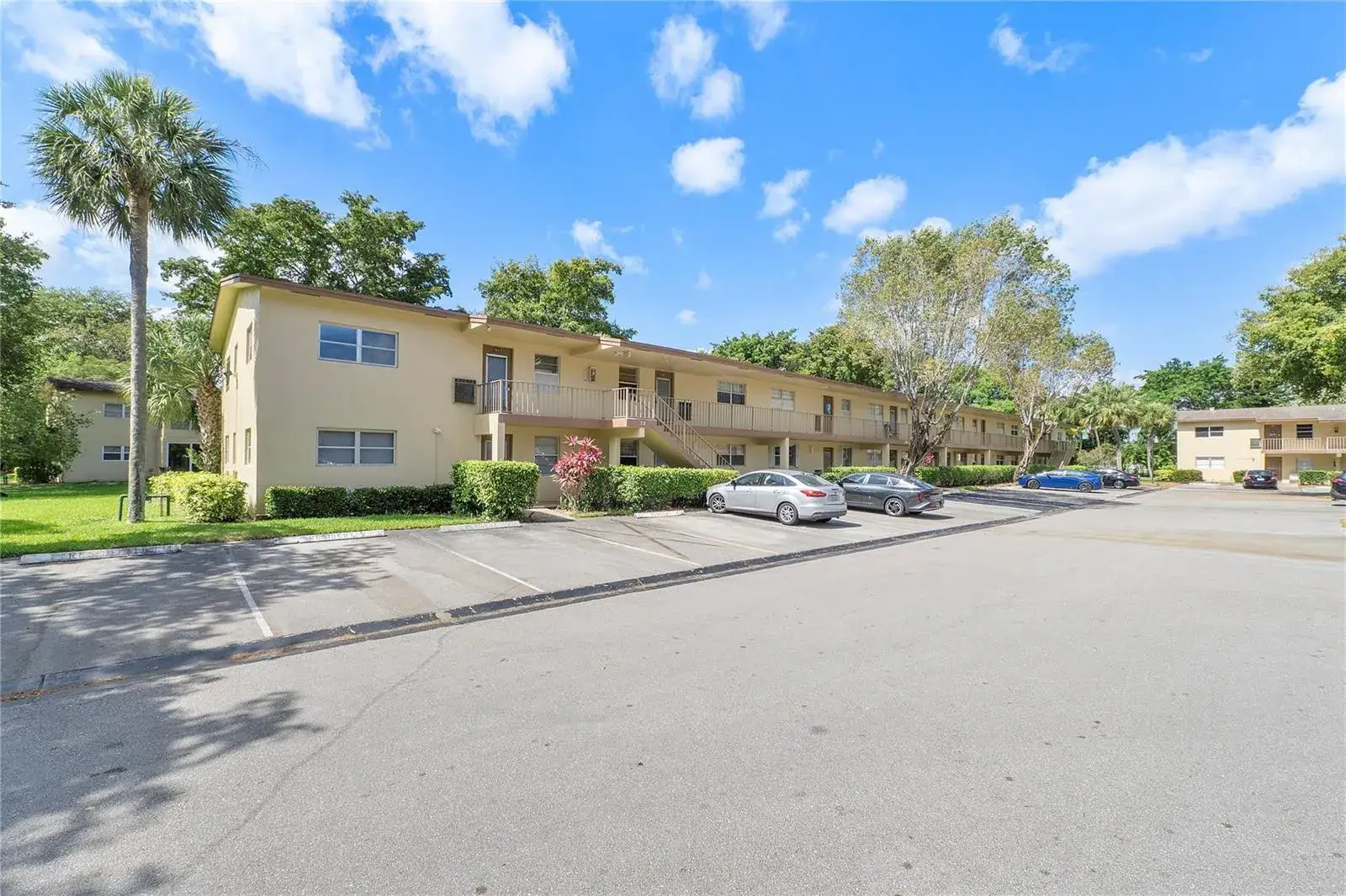 2 bedroom 2 bath Residential for sale at 441 NW 76th Avenue # 101, Margate FL 33063