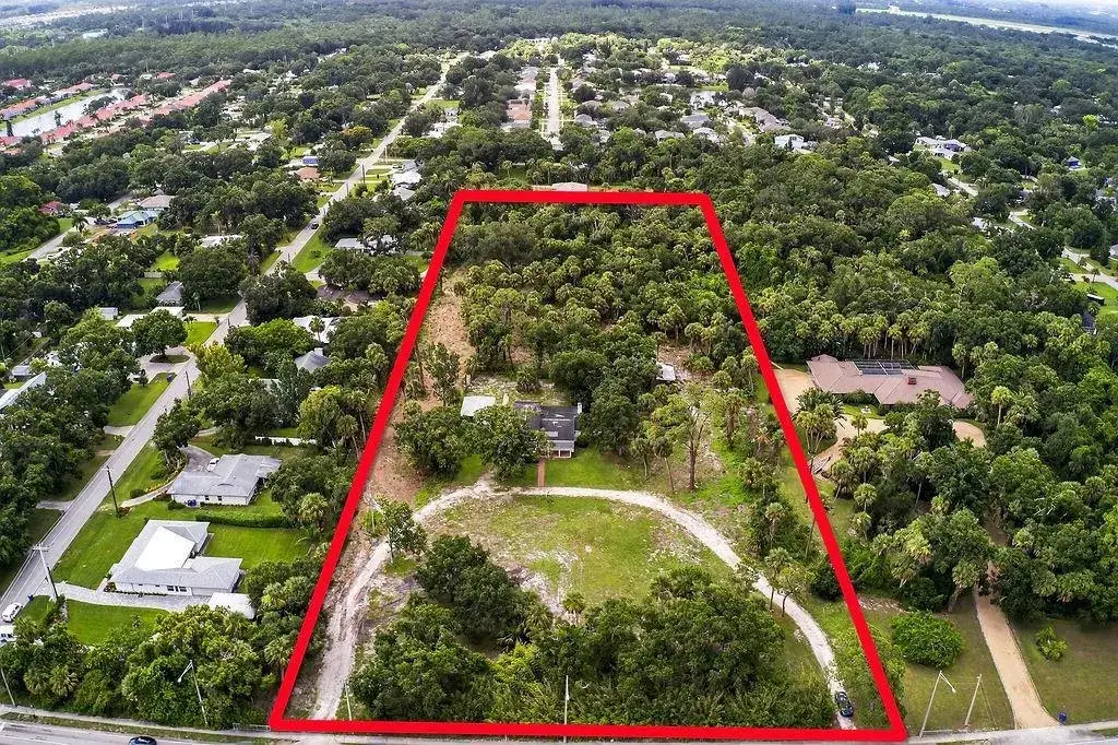 3 bedroom 3 bath Residential for sale at 5240 20th Street, Vero Beach FL 32966