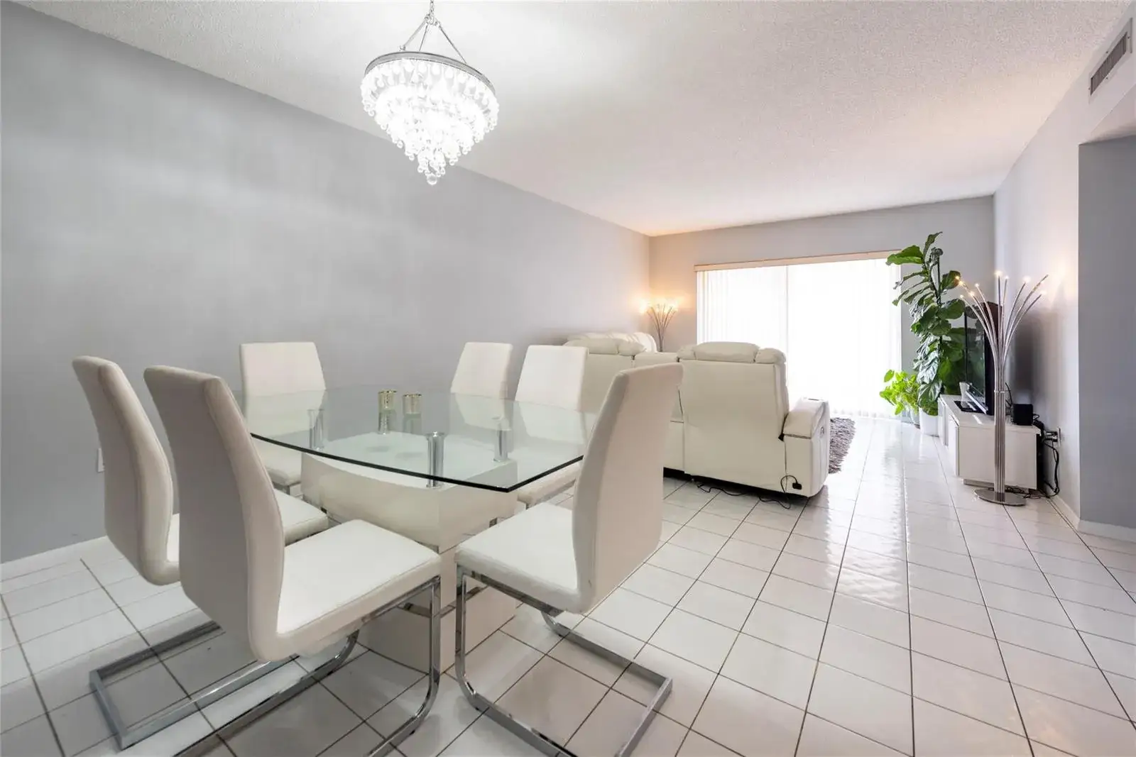 2 bedroom 2 bath Residential for sale at 3850 Washington Street # 710, Hollywood FL 33021