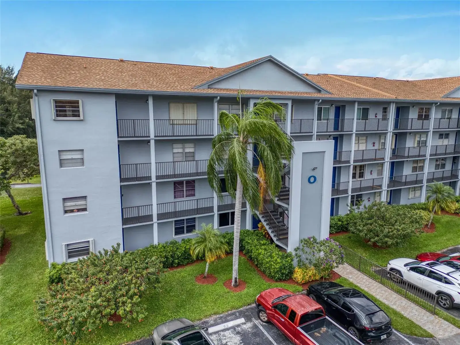 2 bedroom 2 bath Residential for sale at 800 SW 125th Way # 202, Pembroke Pines FL 33027