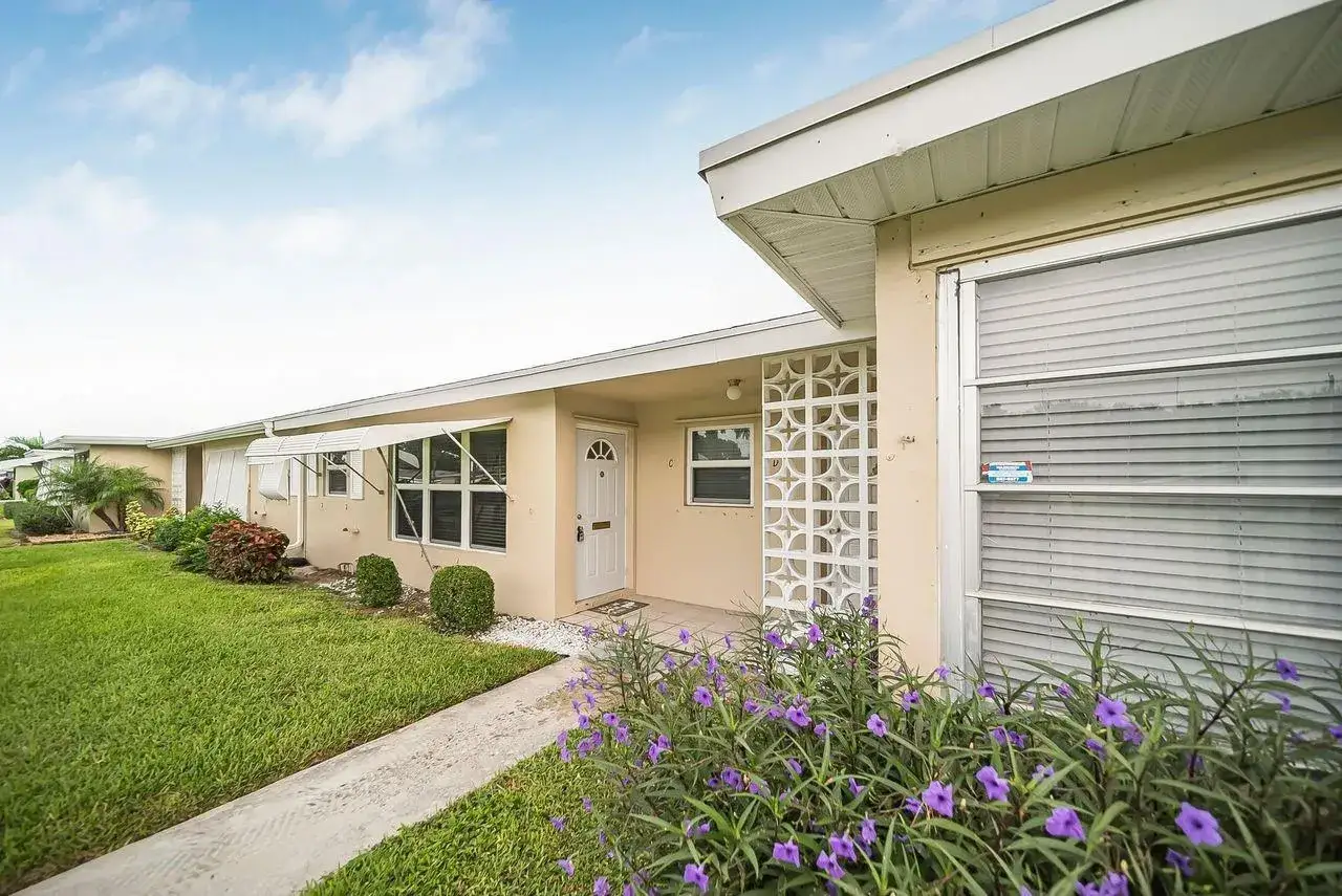 1 bedroom 1 bath Residential for sale at 255 High Point Court # C, Boynton Beach FL 33435