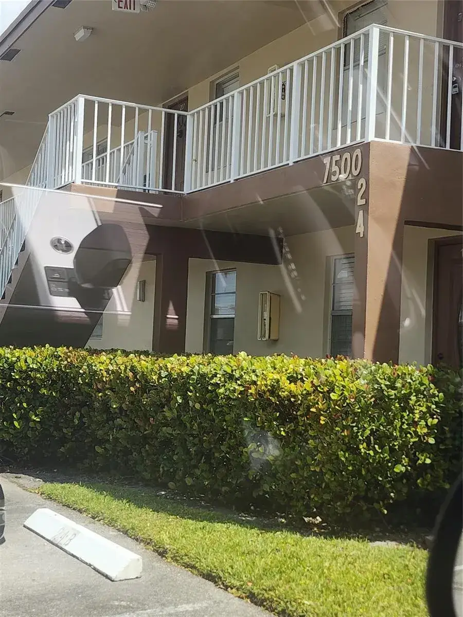 2 bedroom 2 bath Residential Lease for rent at 7500 NW 4th Place, Margate FL 33063
