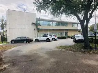 Commercial Sale for sale at 140 S Federal Highway, Dania Beach FL 33004