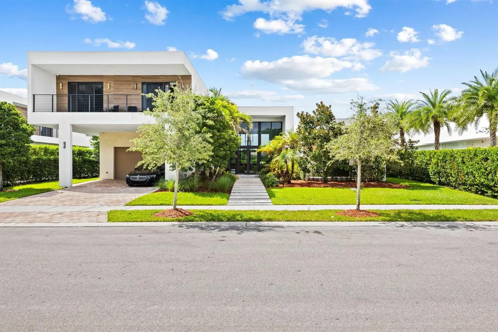 7 bedroom 8 bath Residential for sale at 16768 Natures Way, Weston FL 33326