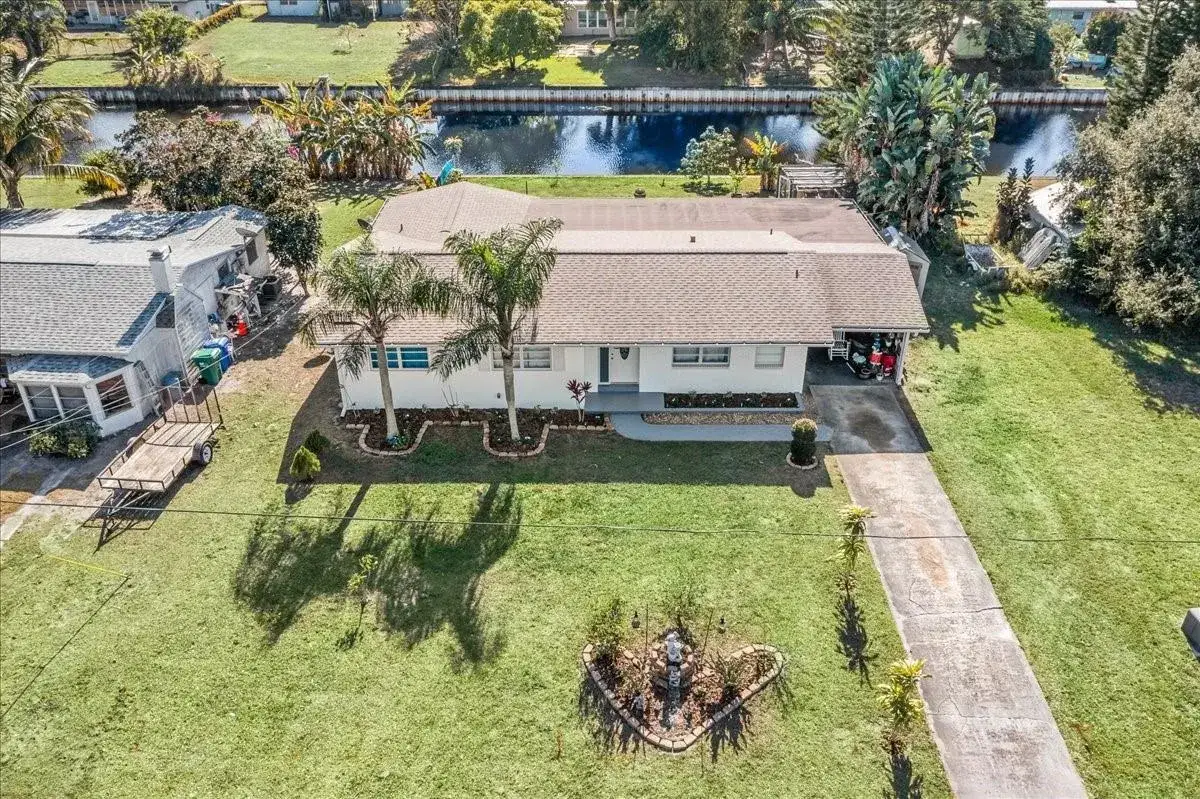 3 bedroom 2 bath Residential for sale at 573 Wimbrow Drive, Sebastian FL 32958