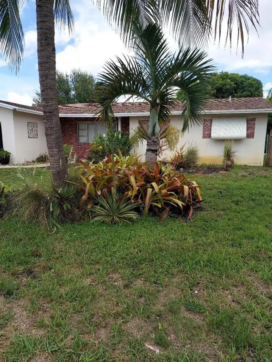 3 bedroom 2 bath Residential for sale at 1011 NW 45th Court, Fort Lauderdale FL 33309