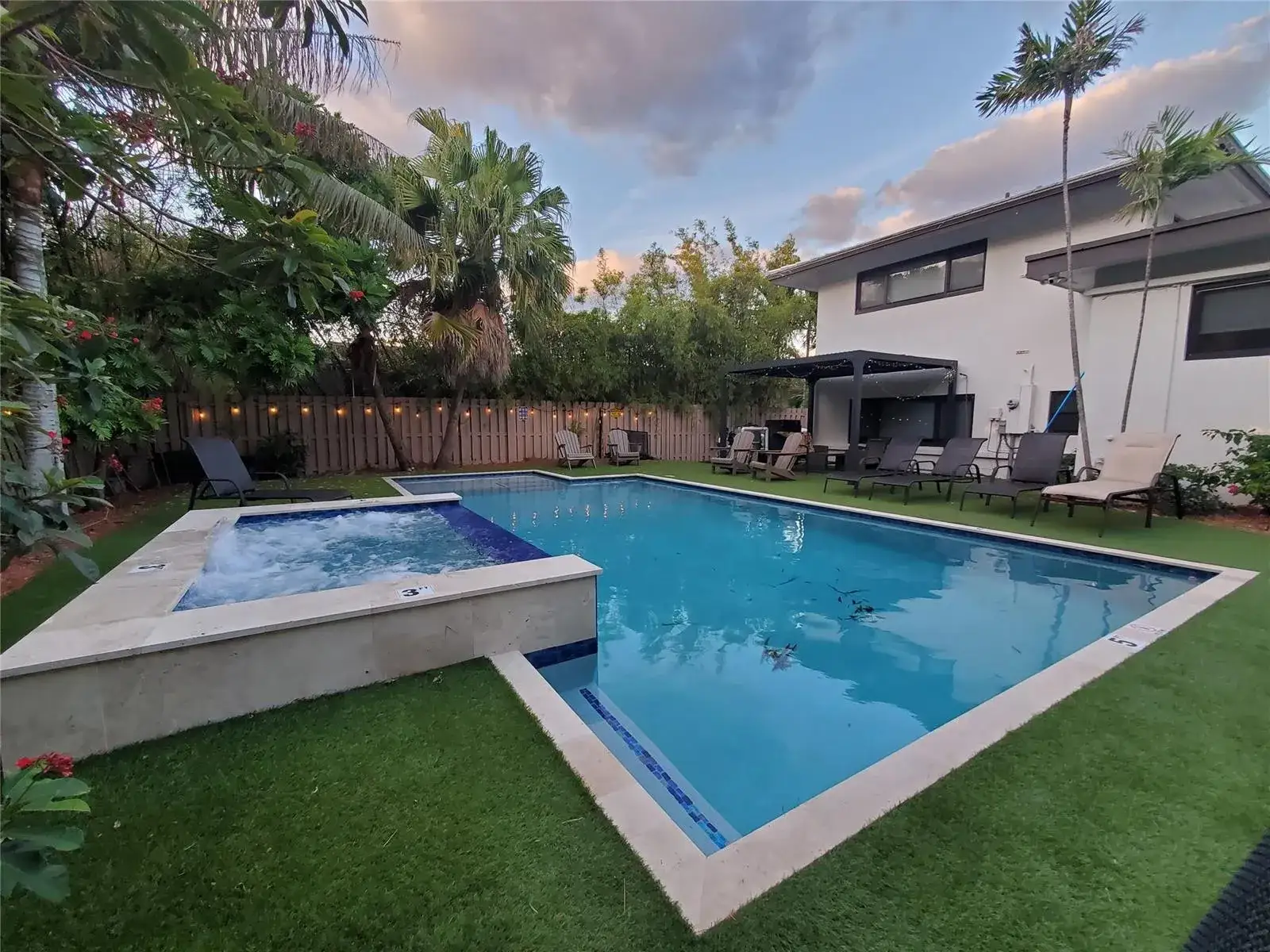 3 bedroom 3 bath Residential Lease for rent at 2009 Admirals Way, Fort Lauderdale FL 33316