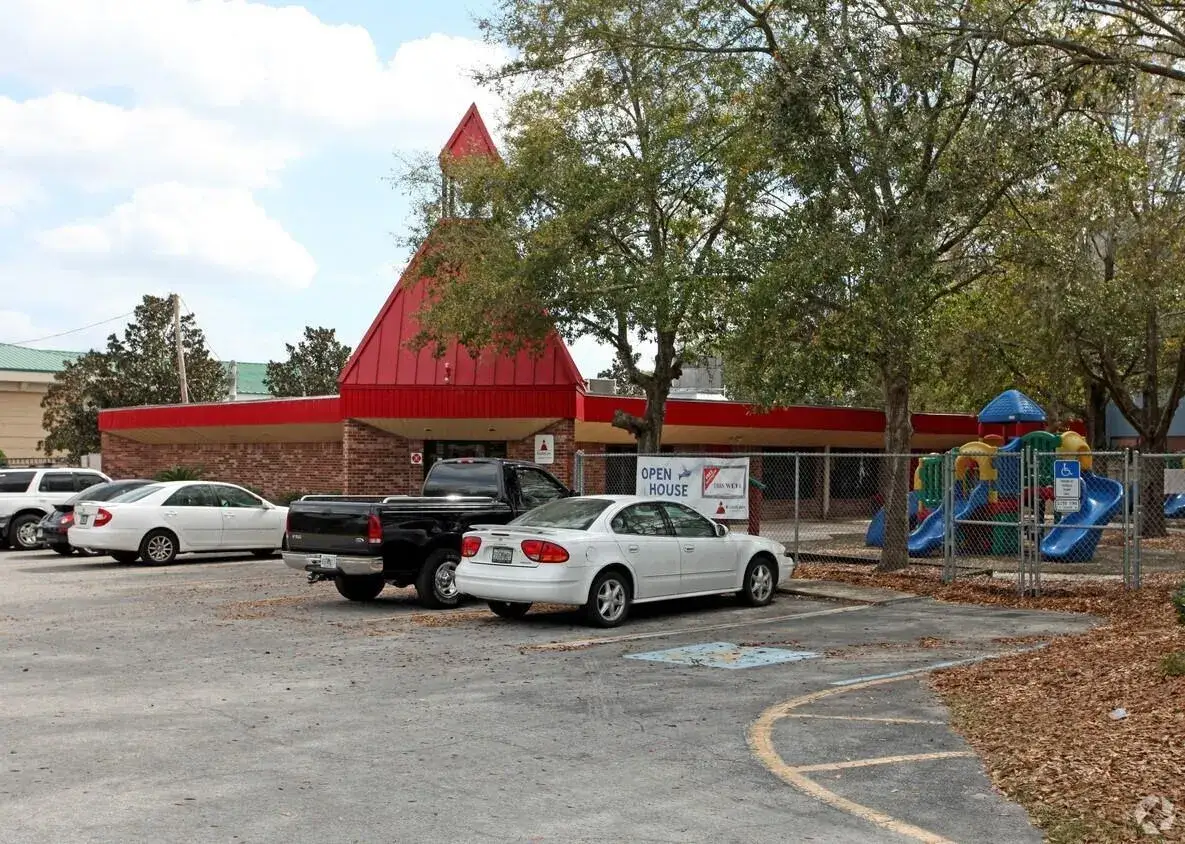 Commercial Sale for sale at 940 Winter Park Drive, FL 32707
