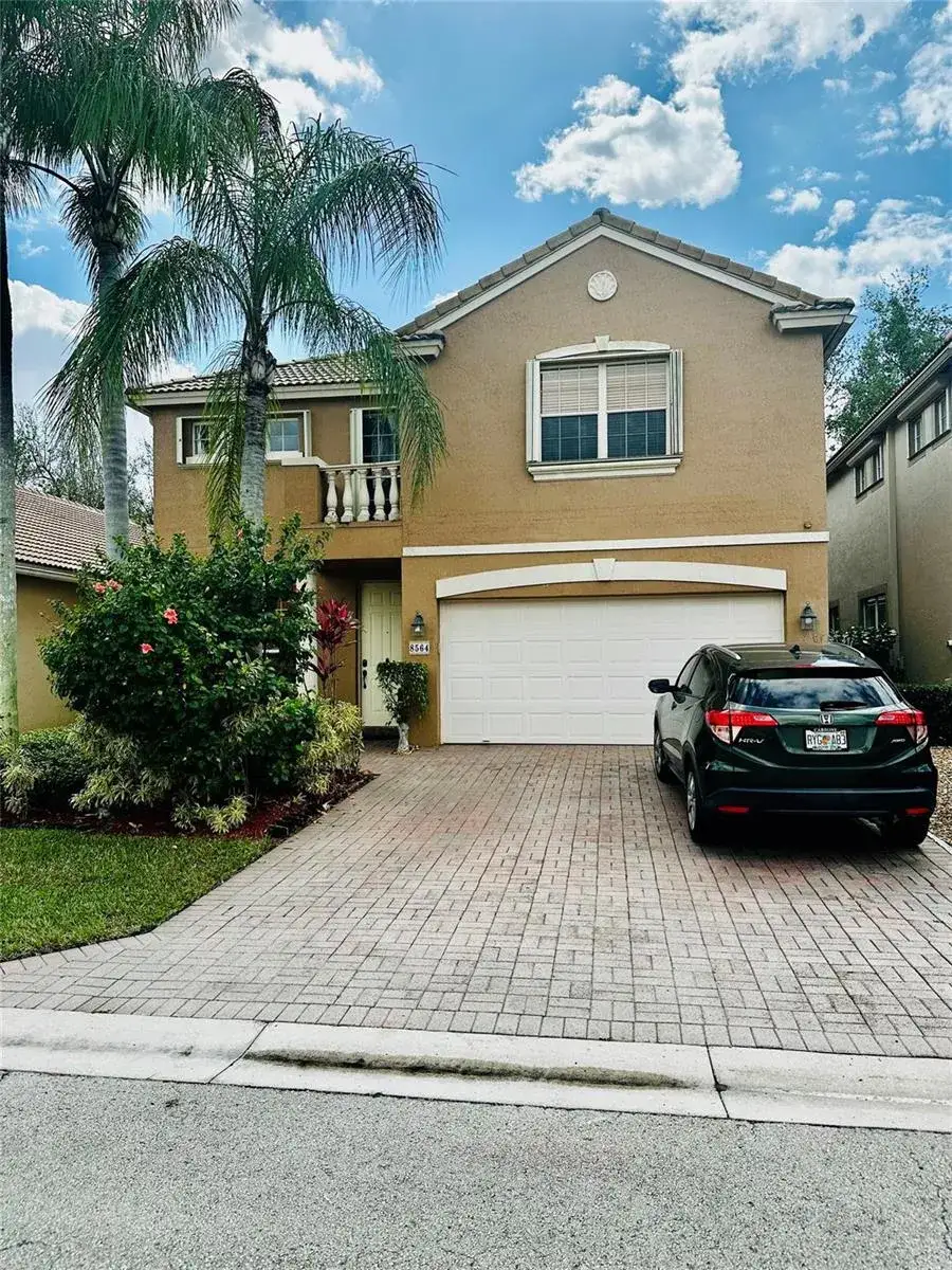 4 bedroom 3 bath Residential for sale at 8564 Via Giardino, Boca Raton FL 33433