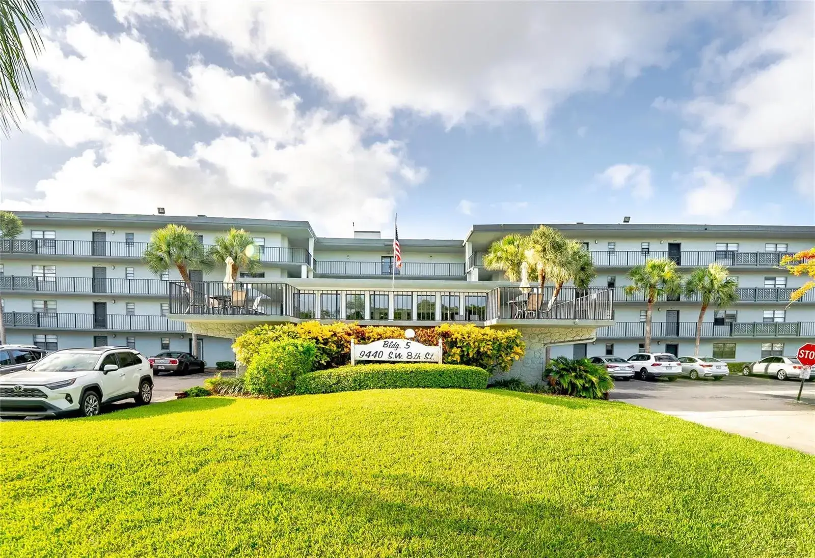 2 bedroom 2 bath Residential Lease for rent at 9440 SW 8th Street # 401, Boca Raton FL 33428