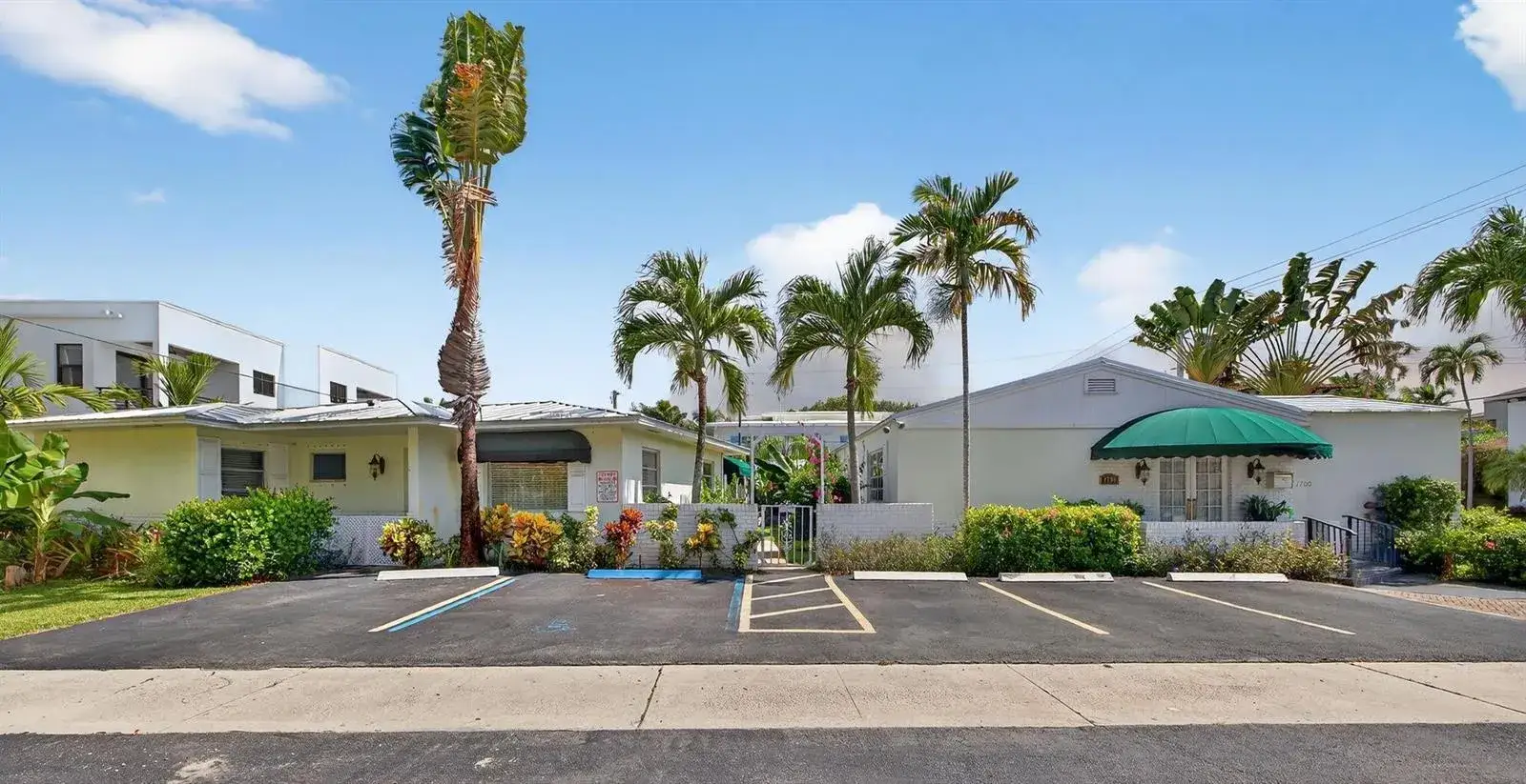 Commercial Sale for sale at 1700 NE 5 Street, Fort Lauderdale FL 33301