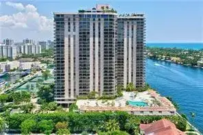 3 bedroom 2 bath Residential Lease for rent at 19667 Turnberry Way # 4d, Aventura FL 33180
