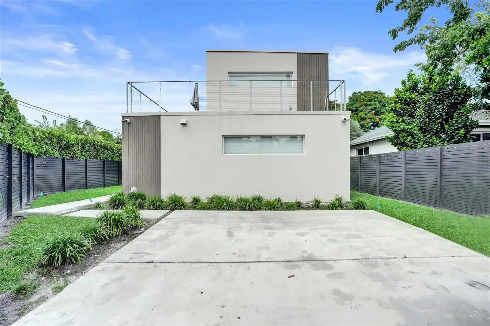 3 bedroom 3 bath Residential Lease for rent at 1601 NW 6th Avenue, Fort Lauderdale FL 33311