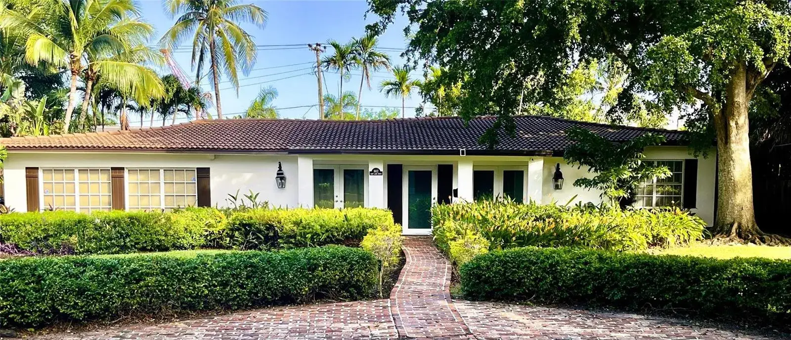 5 bedroom 3 bath Residential Lease for rent at 1612 E Lake Drive, Fort Lauderdale FL 33316