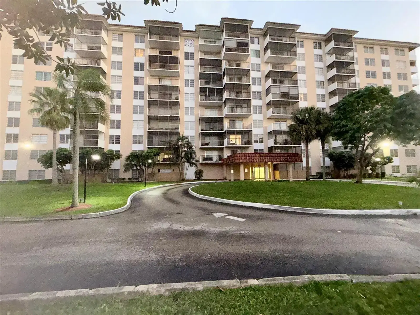 2 bedroom 2 bath Residential Lease for rent at 4174 Inverrary Drive # 401, Lauderhill FL 33319