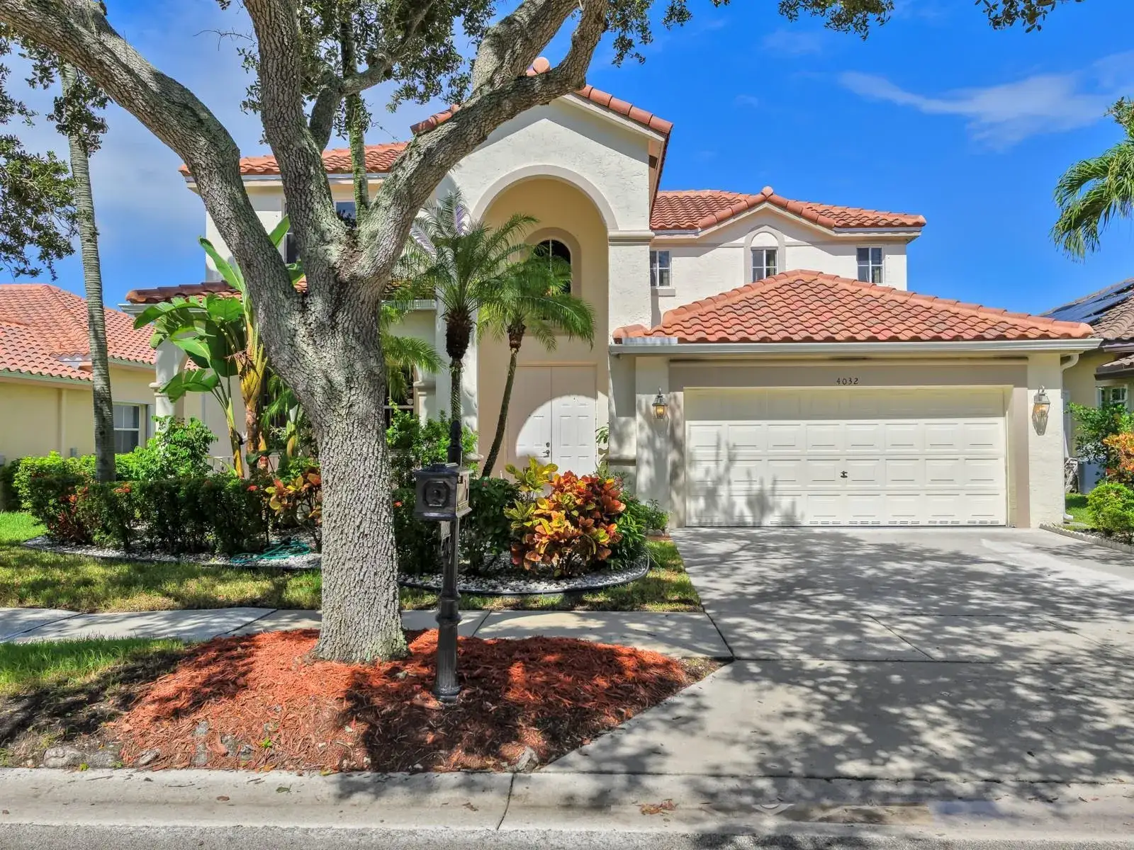5 bedroom 4 bath Residential for sale at 4032 Pinewood Lane, Weston FL 33331