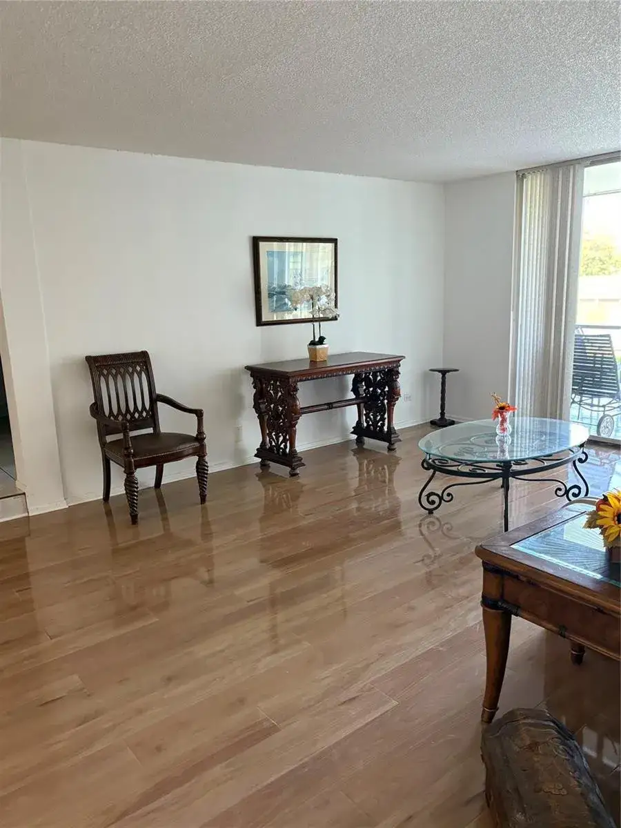 2 bedroom 2 bath Residential Lease for rent at 3750 Inverrary Drive # 1w, Lauderhill FL 33319