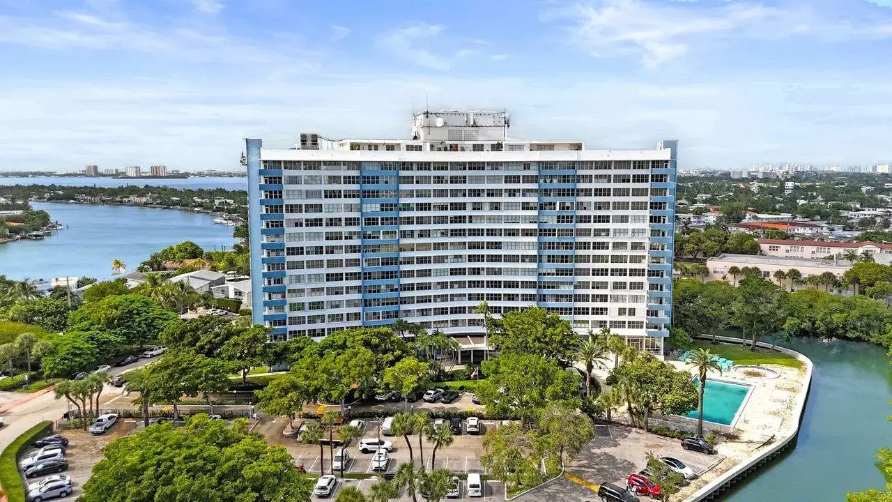 3 bedroom 2 bath Residential for sale at 7441 Wayne Avenue # 10c, Miami Beach FL 33141