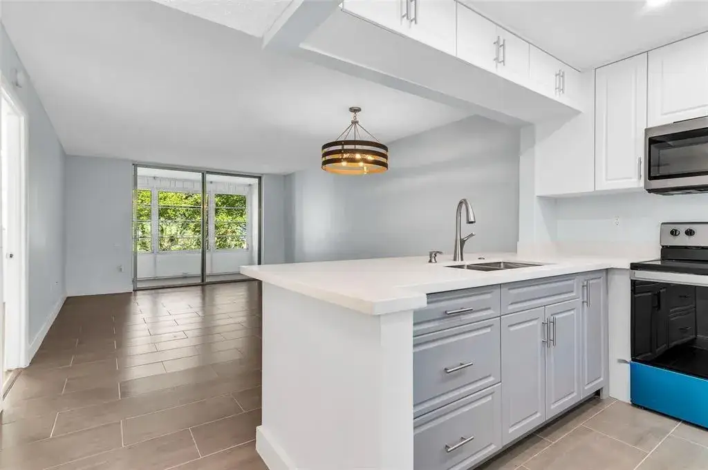 1 bedroom 1 bath Residential for sale at 9091 Lime Bay Boulevard # 312, Tamarac FL 33321