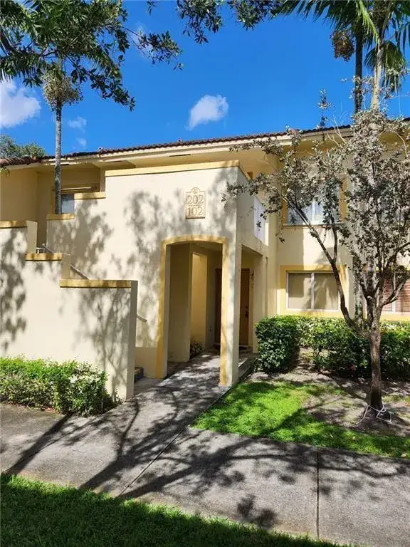 4775 SW 62nd Avenue # 102, Davie FL 33314