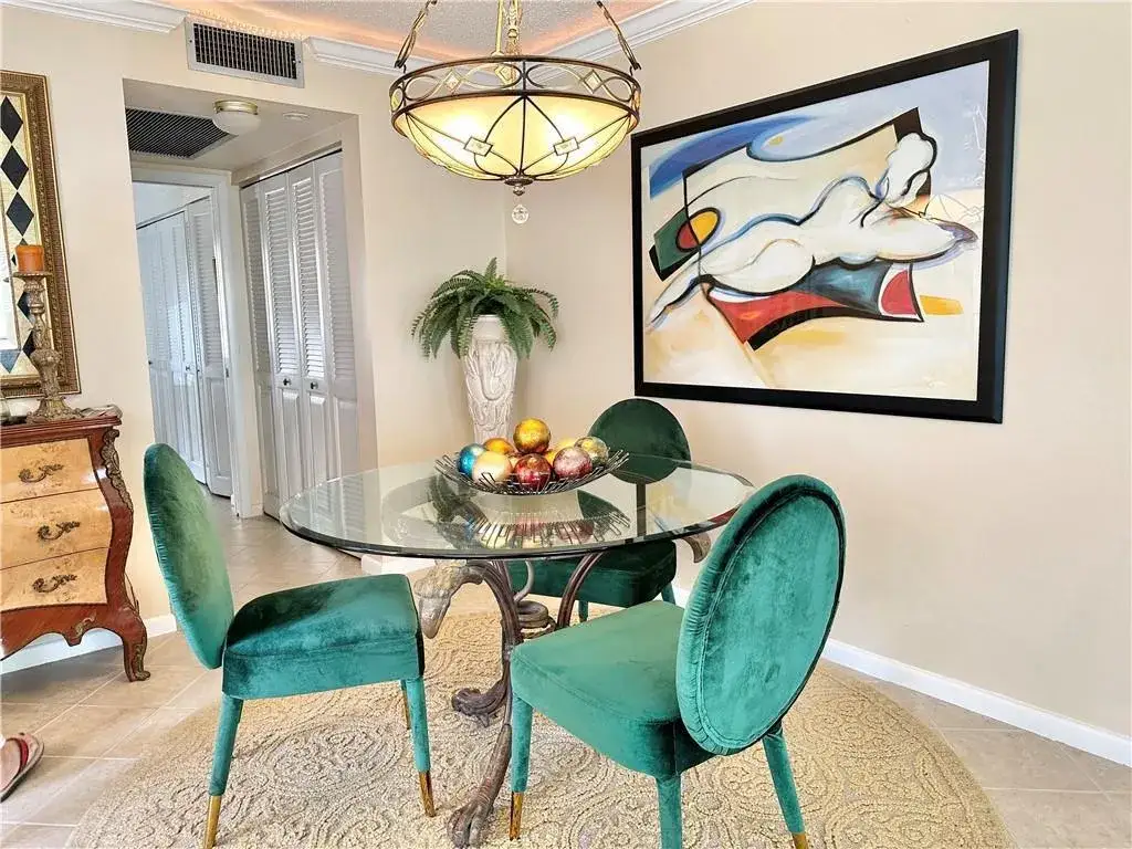 285 Oakridge Q # 285, Deerfield Beach FL 33442