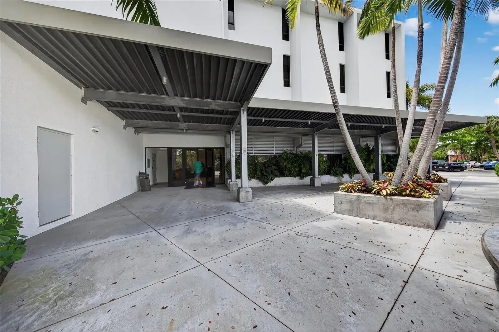 Commercial Sale for sale at 2101 N Andrews Avenue, Wilton Manors FL 33311