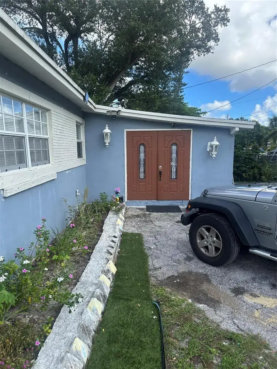 3 bedroom 2 bath Residential for sale at 541 NW 33rd Avenue, Lauderhill FL 33311