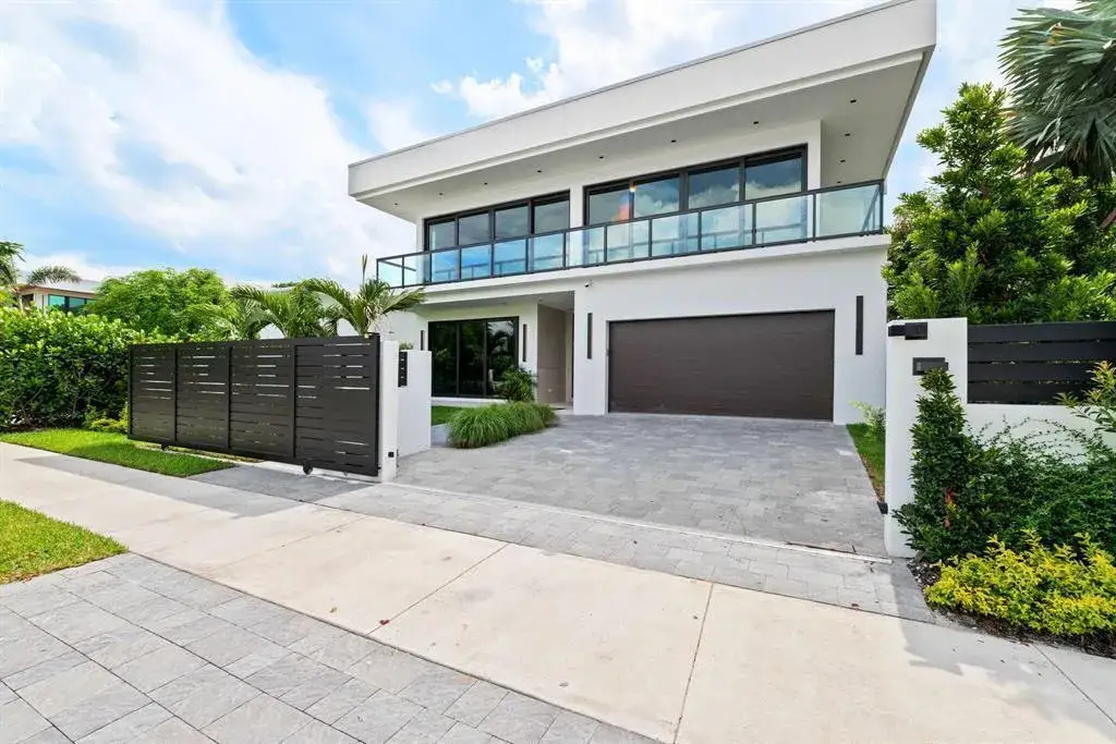 4 bedroom 4 bath Residential for sale at 607 NE 17th Avenue, Fort Lauderdale FL 33304