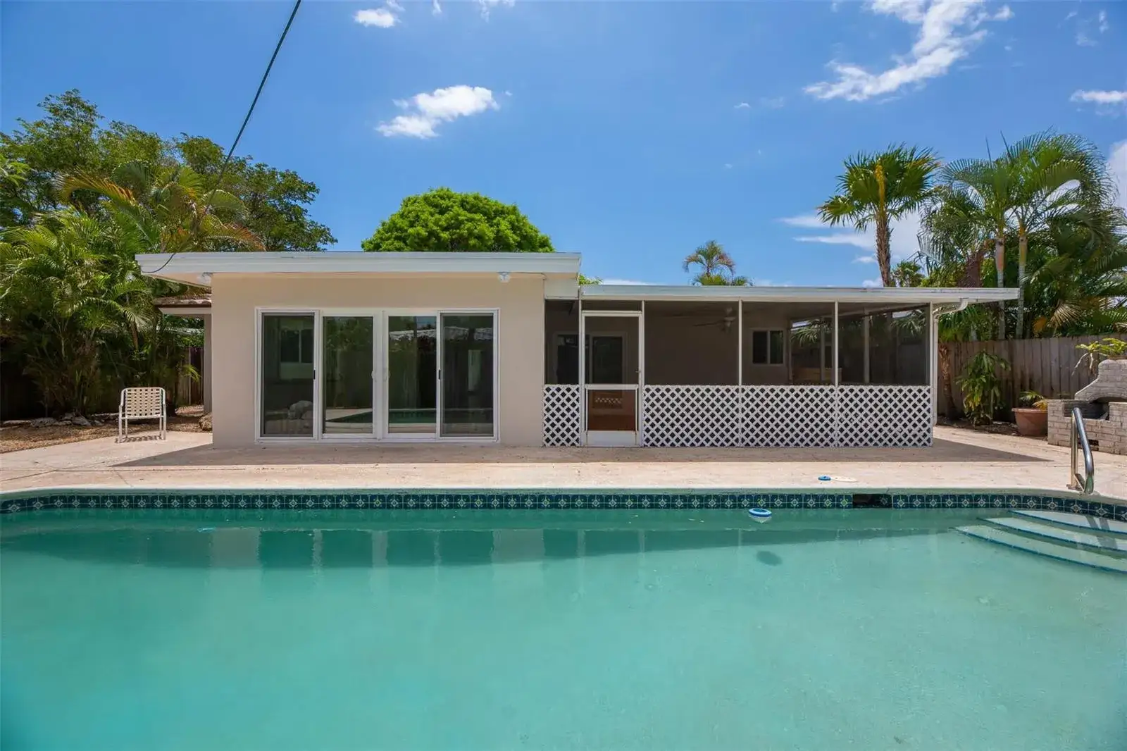 2 bedroom 2 bath Residential for sale at 1623 NE 20th Street, Fort Lauderdale FL 33305
