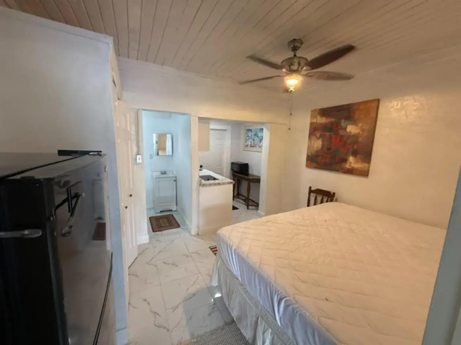 1 bedroom 1 bath Residential Lease for rent at 408 SW 68th Avenue, Pembroke Pines FL 33023