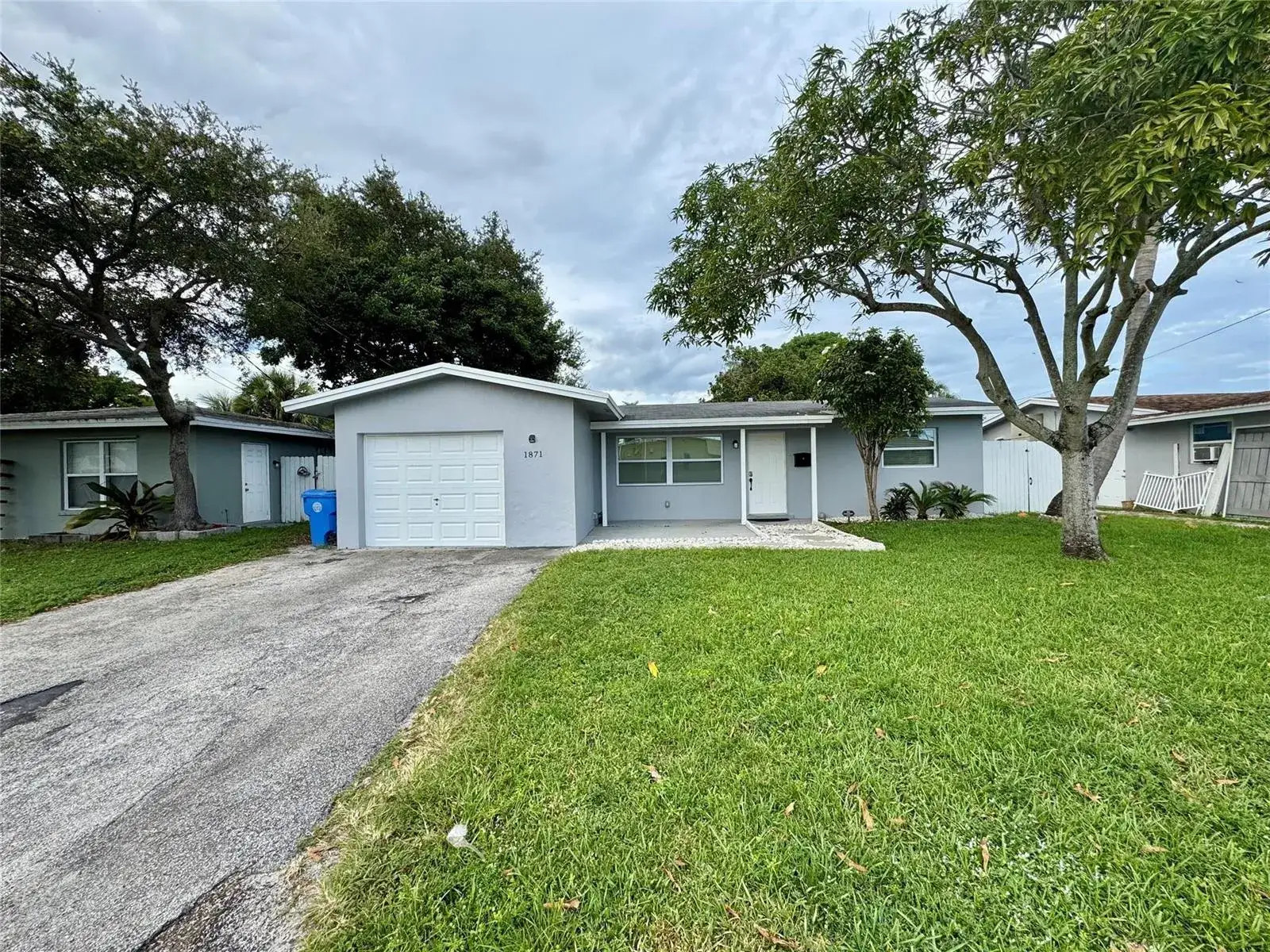 3 bedroom 3 bath Residential for sale at 1871 NW 31st Court, Oakland Park FL 33309