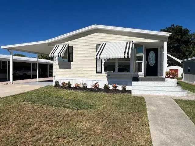 2 bedroom 2 bath Residential for sale at 1601 Hwy 441, Okeechobee FL 34974