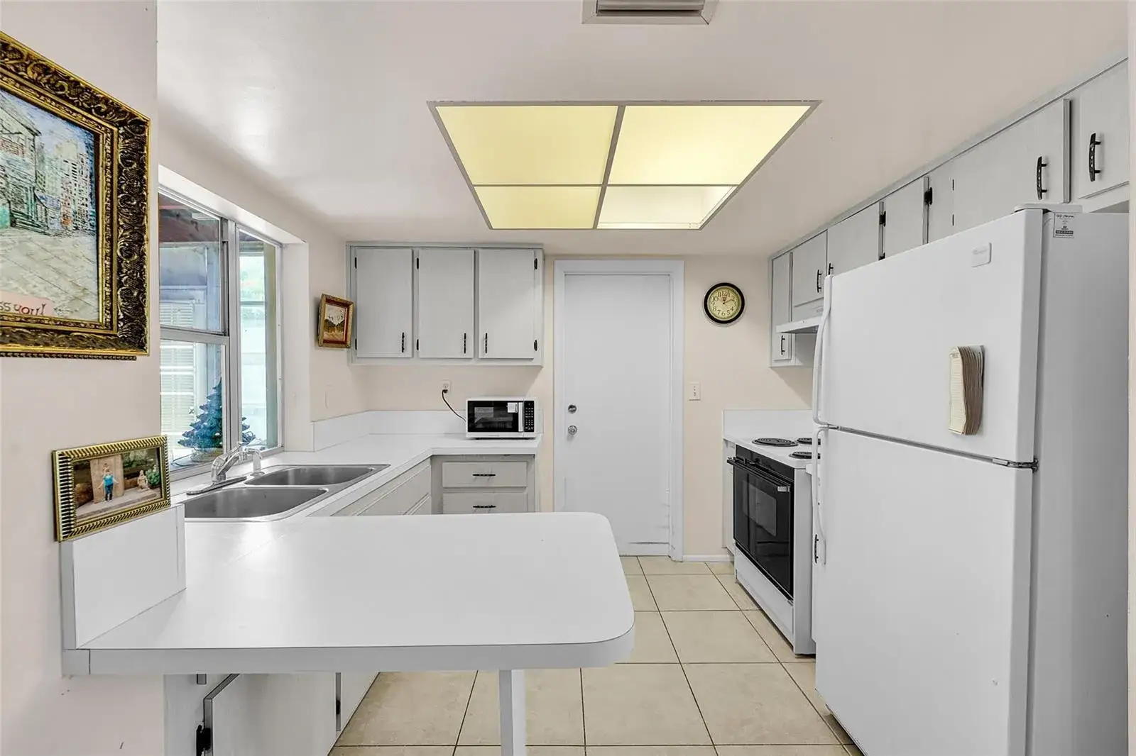 2 bedroom 1 bath Residential for sale at 4500 NW 47 Court, Tamarac FL 33319