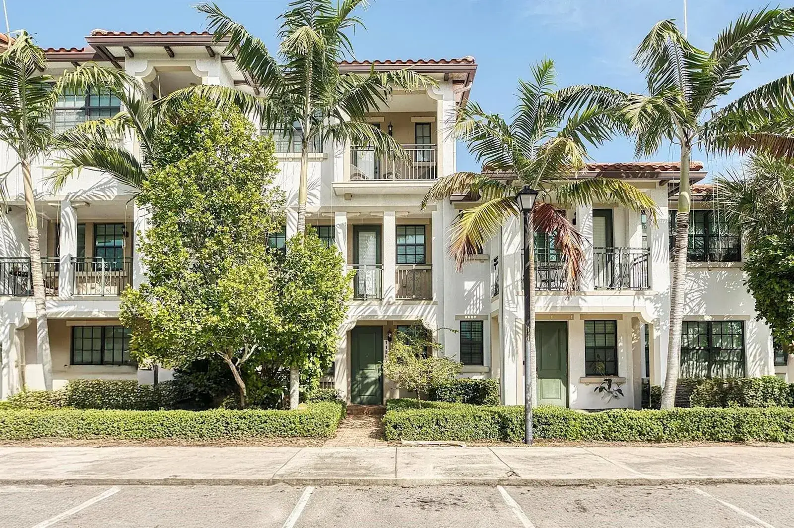 3 bedroom 3 bath Residential for sale at 11303 SW 15th Street, Pembroke Pines FL 33025