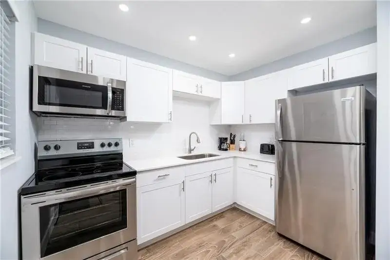 2 bedroom 1 bath Residential for sale at 628 SW 14th Terrace, Fort Lauderdale FL 33312