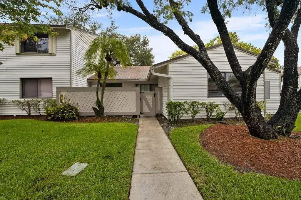3 bedroom 2 bath Residential for sale at 9824 NW 36th Street # 9824, Sunrise FL 33351