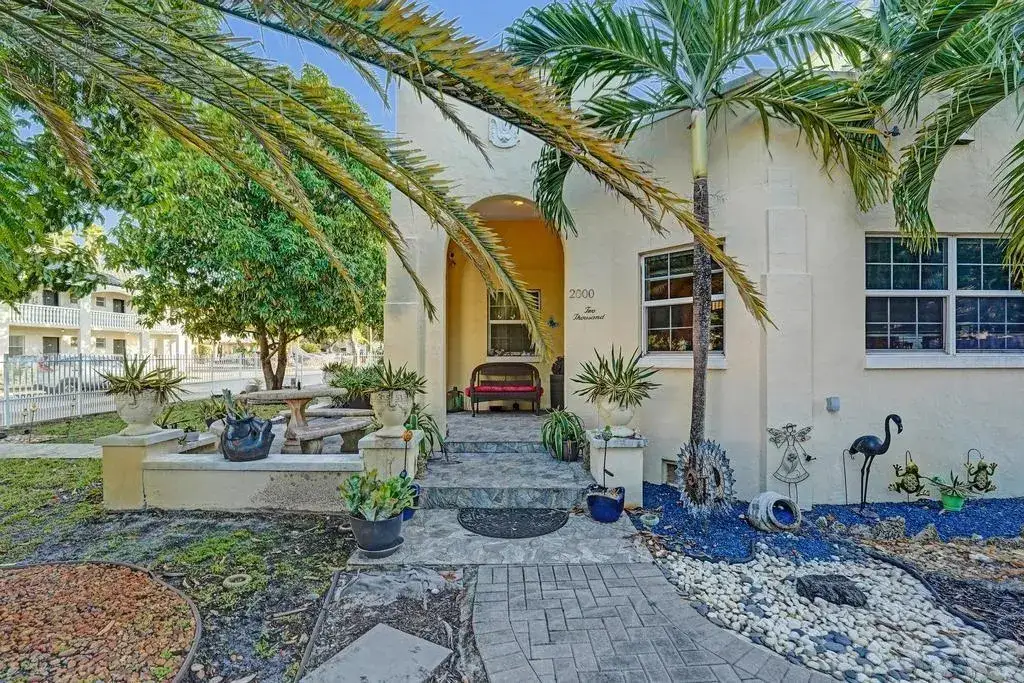 3 bedroom 2 bath Residential Lease for rent at 2000 Jackson Street, Hollywood FL 33020
