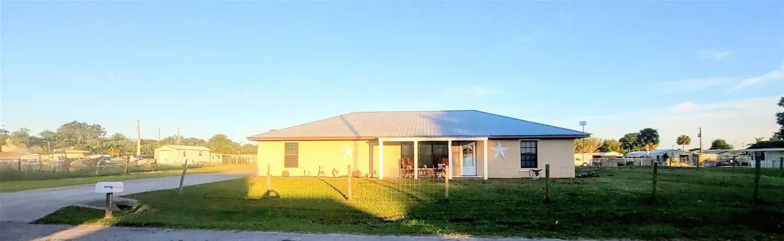 4 bedroom 2 bath Residential for sale at 1153 Jerdik Drive, Moore Haven FL 33471