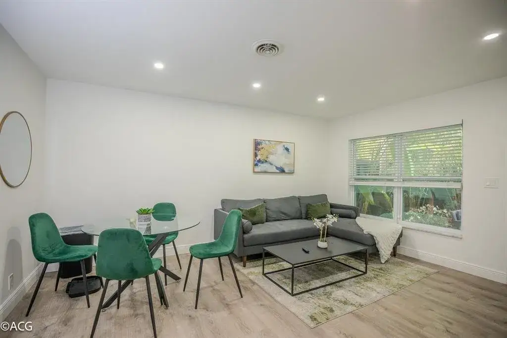 2 bedroom 1 bath Residential Lease for rent at 19 NE 16th Street, Fort Lauderdale FL 33304