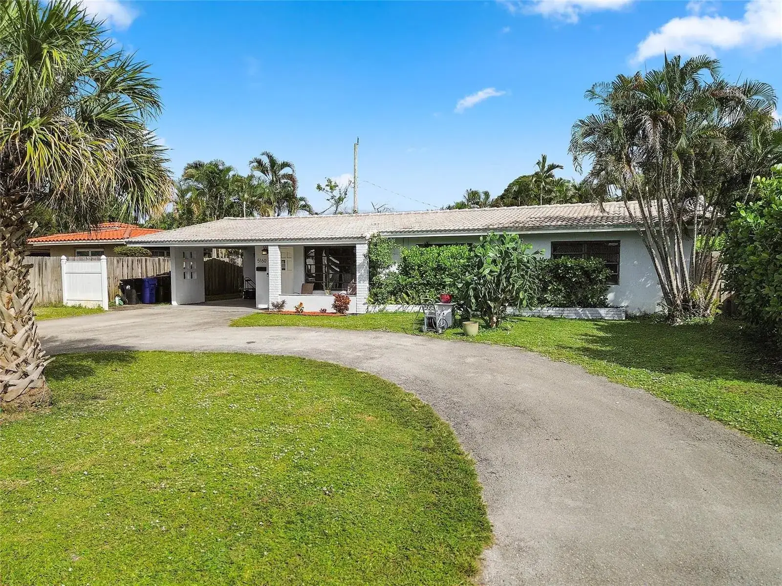 3 bedroom 2 bath Residential for sale at 5160 NE 18th Terrace, Fort Lauderdale FL 33308