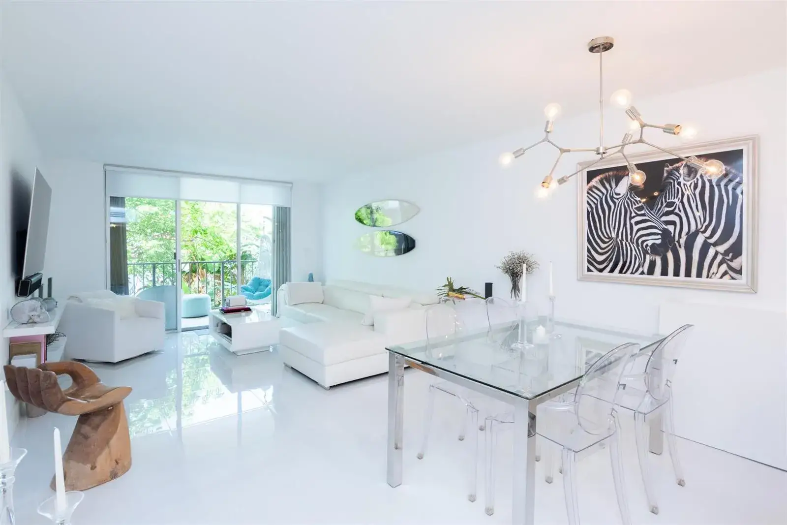 1 bedroom 1 bath Residential Lease for rent at 3581 S Ocean Boulevard # 2b, Palm Beach FL 33480